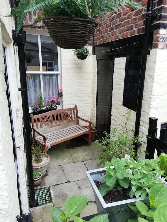 A Summer Place - Spacious Maisonette, Central Whitby, Sleeps 4, Close To Amenities Apartment Exterior photo